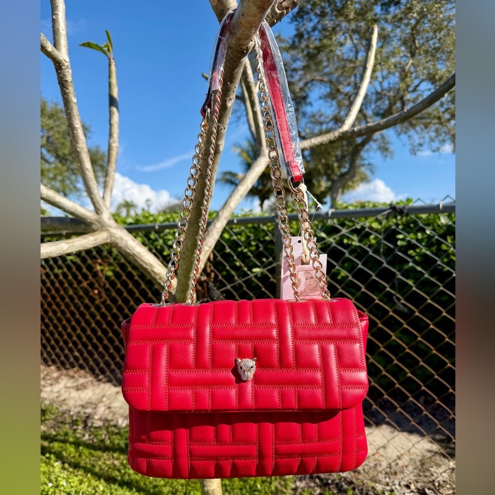 JESSICA SIMPSON Gillian Quilted Shoulder/Crossbody Chain Bag in Crimson Red - Picture 3 of 16